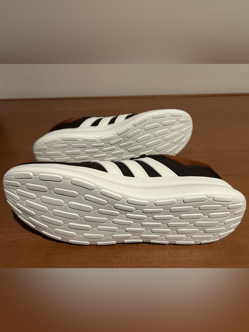 adidas Men’s Brown and White Lite Racer Sneakers - Picture 10 of 11